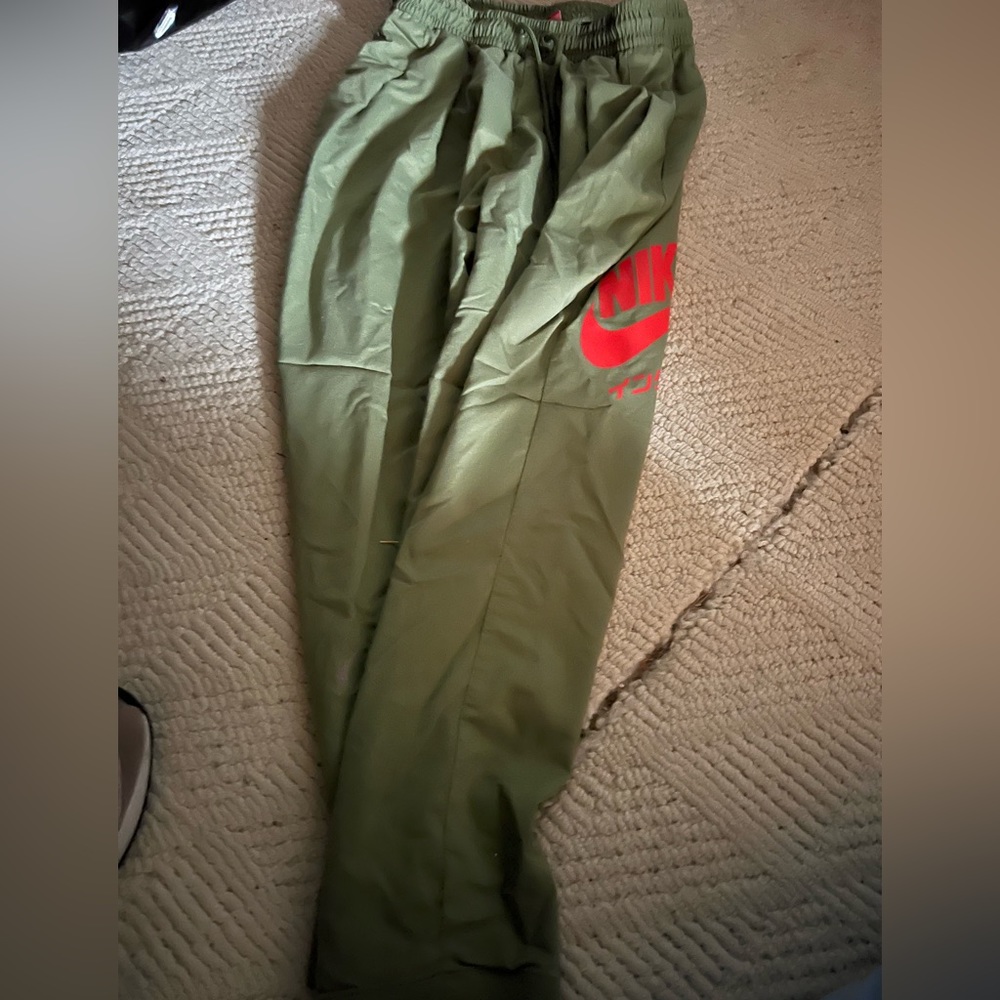 Size small army green pants
